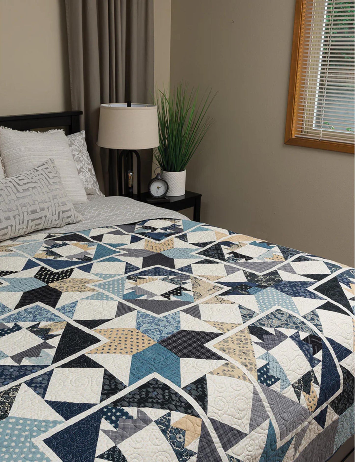 Quilt Pattern Book Stashtastic 2 Make it Scrappy or Match 12 Patterns from Doug Leko Fat Quarter or Stash Friendly Gift Quilts Queen Lap
