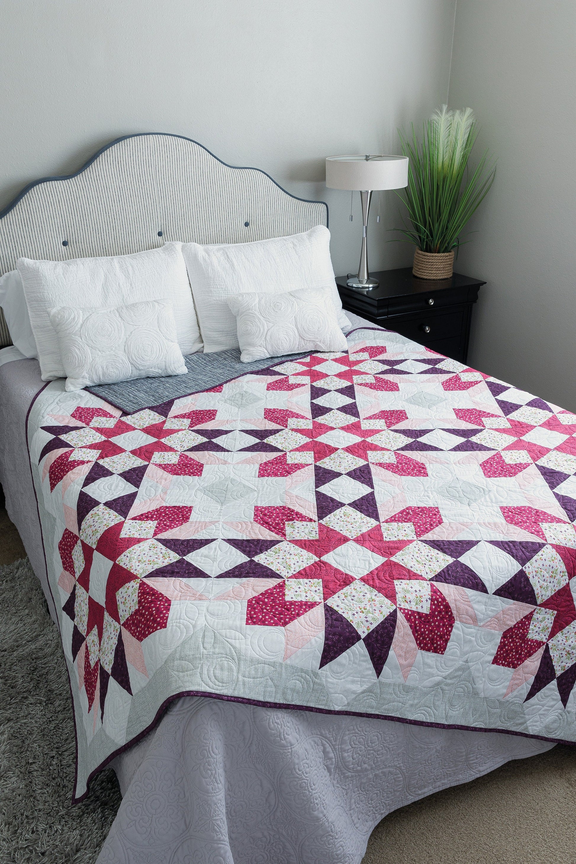 Barn Star Quilt Book Quilt Pattern Book Features 20 Starry Blocks and 7 Quilts by Shelley Cavanna
