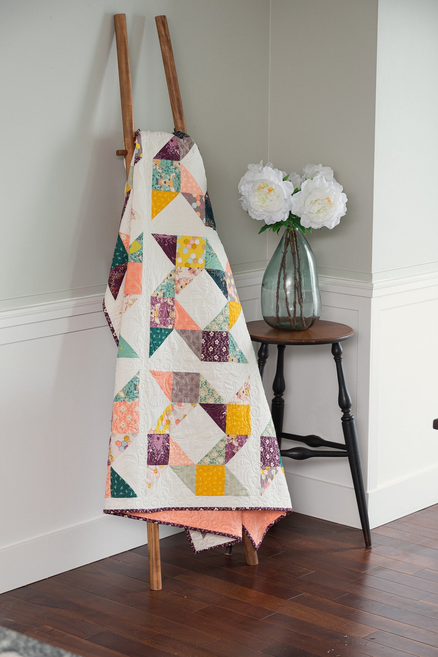 Fast Fun Lap Quilts - Features 9 Easy Quilts from 10 inch Squares by Melissa Corry