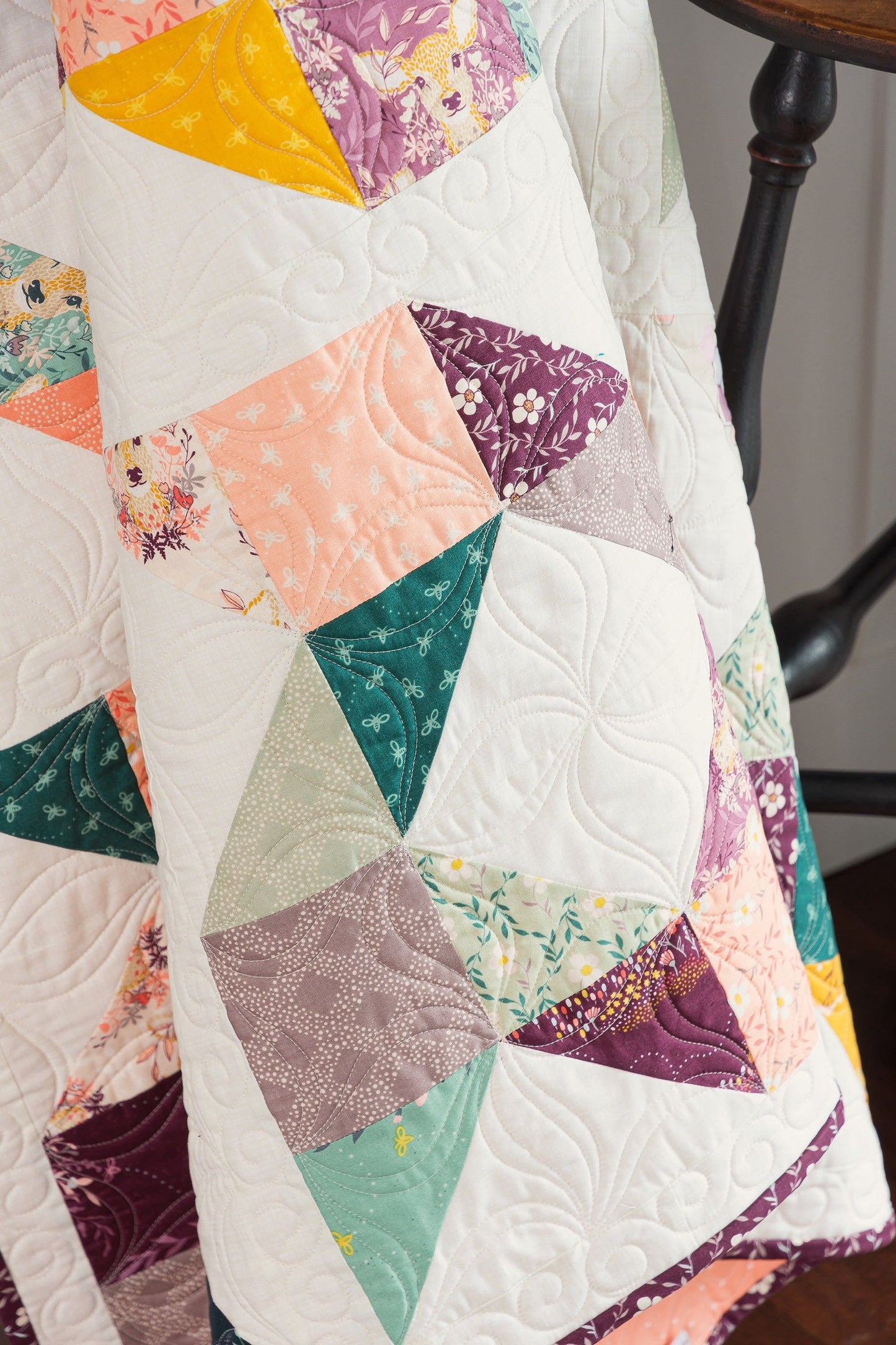Fast Fun Lap Quilts - Features 9 Easy Quilts from 10 inch Squares by Melissa Corry