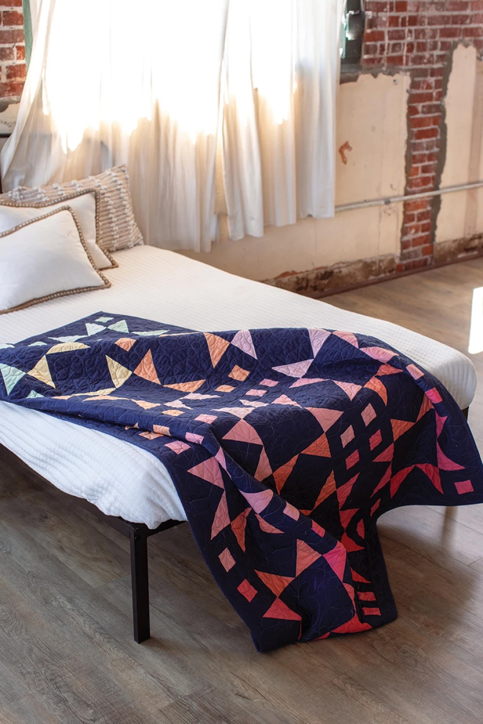 Quilt Pattern Book Quilts in Modern Color Ombre Palettes 14 Quilt Projects by Amber Elliot Modern Quilts Full Size Quilts and Small Projects