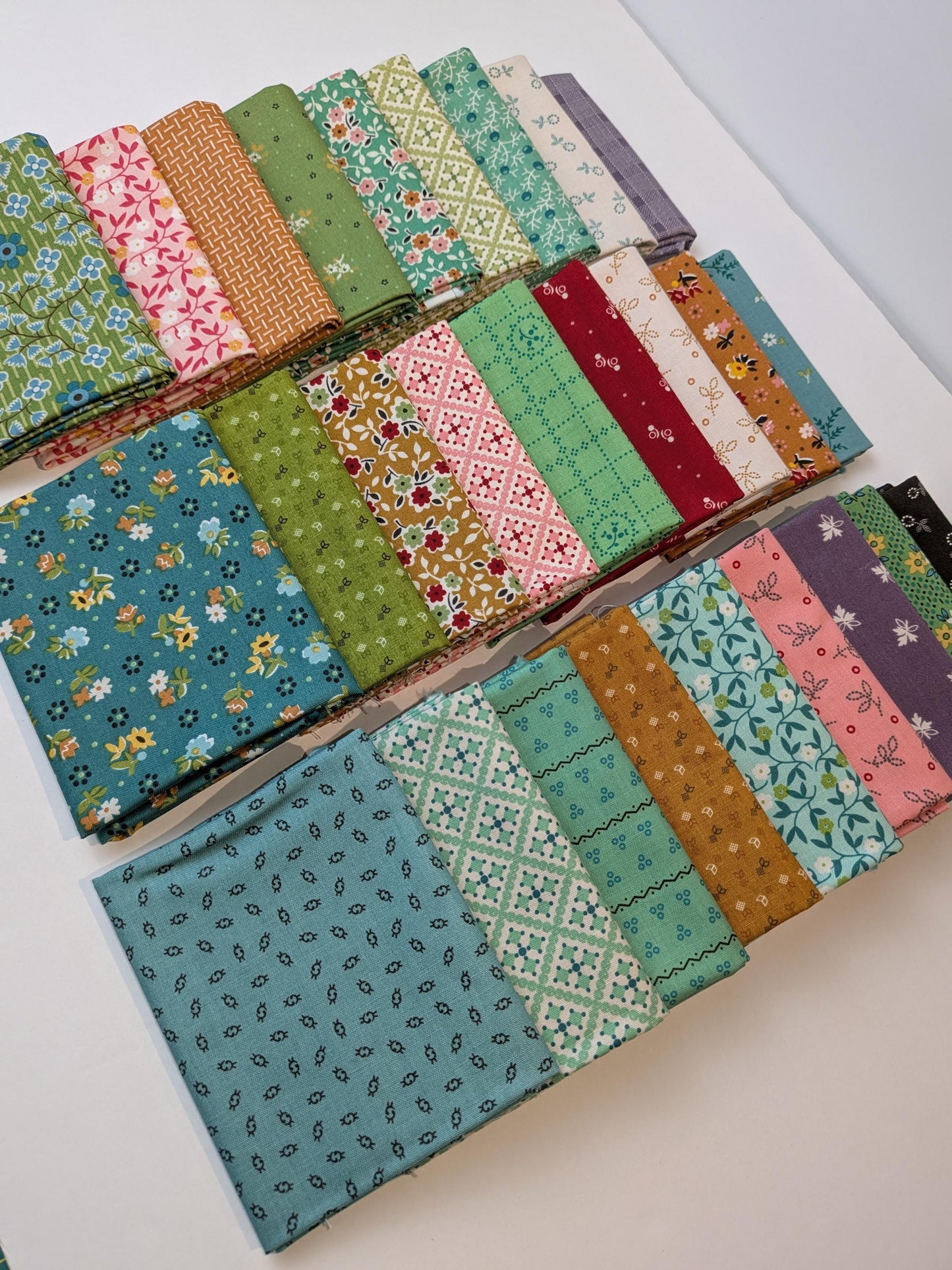 Fat Quarter Bundle Small Shop Cut Set of Gentler Times by Lori Holt for Riley Blake 9 Fabrics in Cozy Colors of Ditsy Small Florals Prints